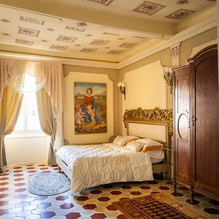 Отель Palazzo Lari Сарцана Экстерьер фото
