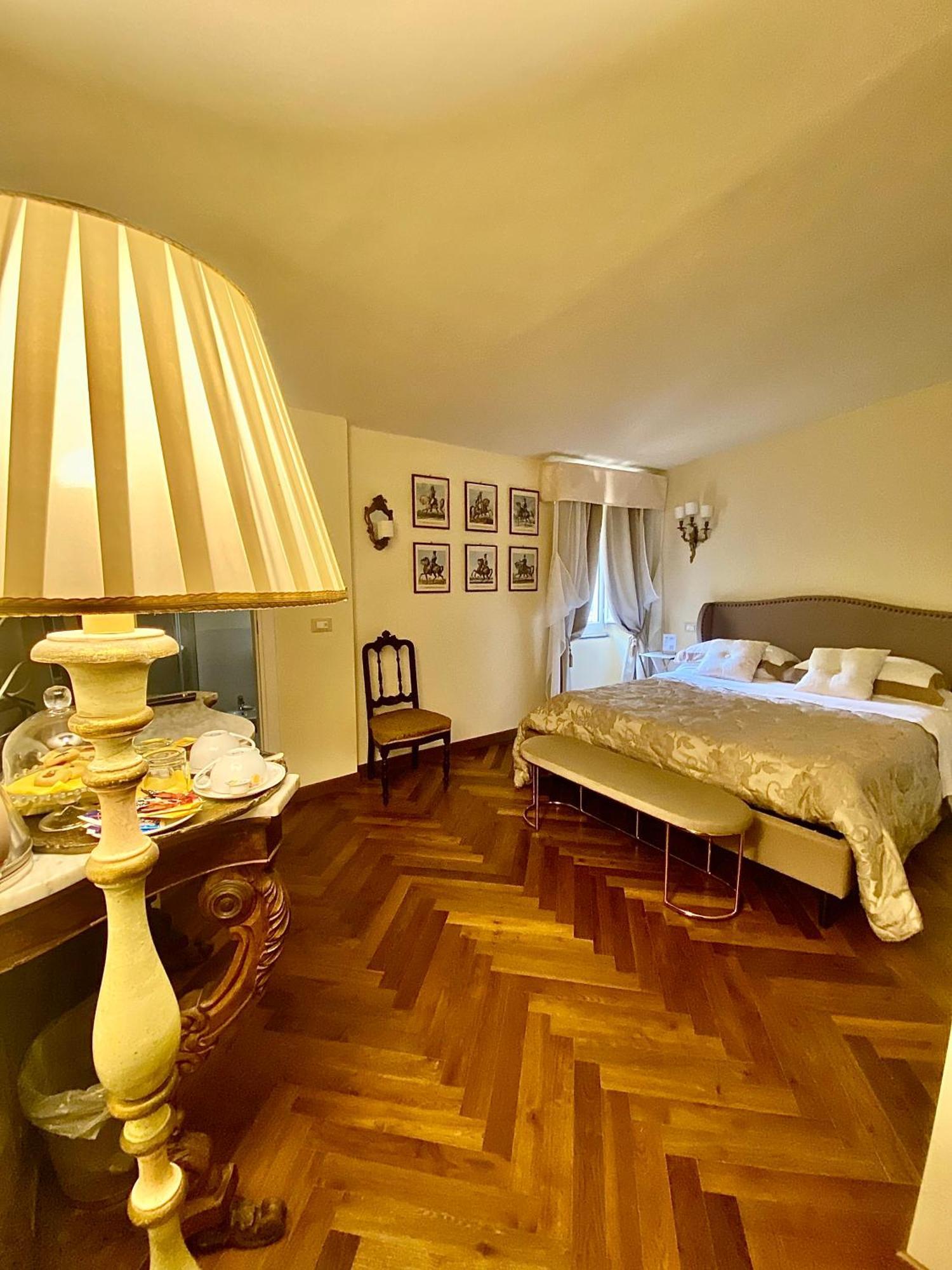 Отель Palazzo Lari Сарцана Экстерьер фото