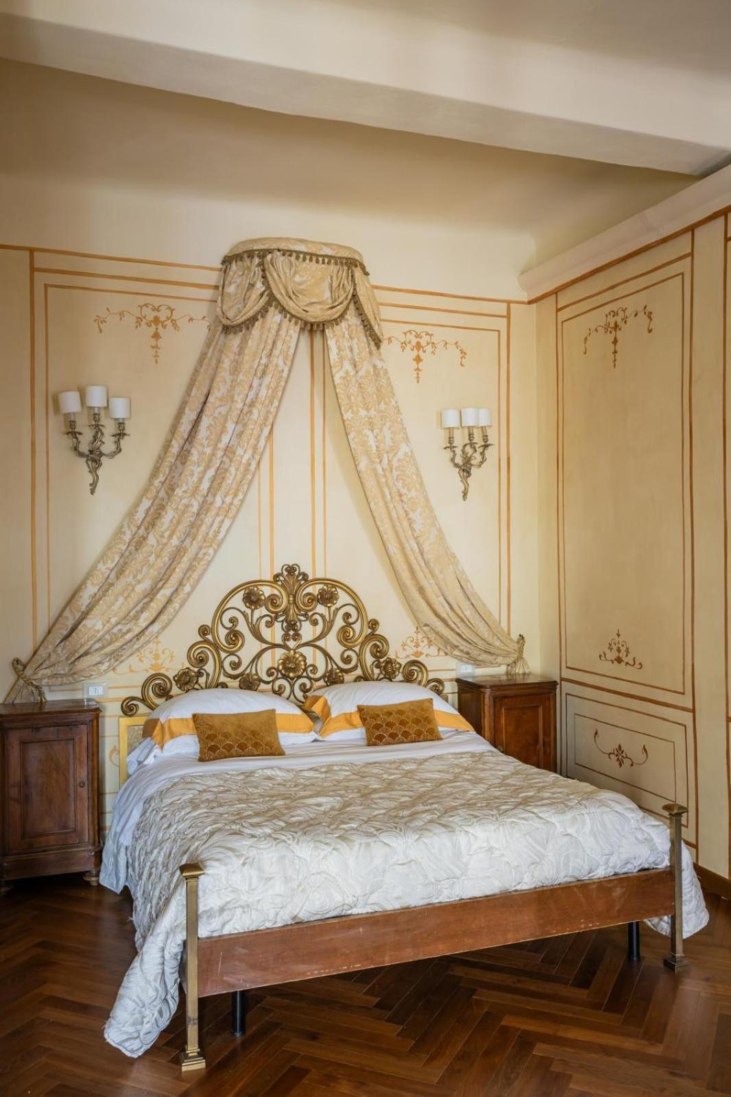 Отель Palazzo Lari Сарцана Экстерьер фото