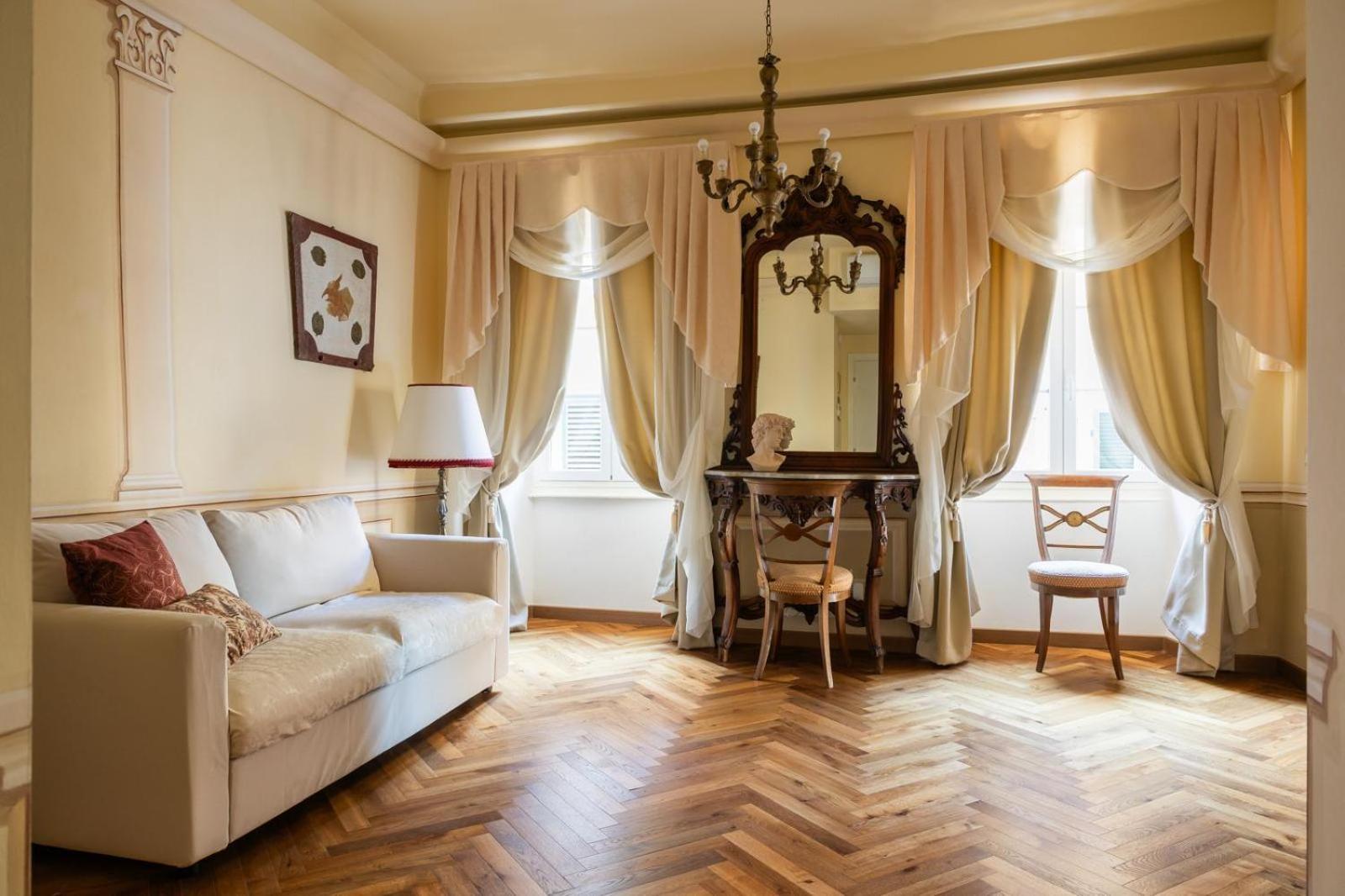 Отель Palazzo Lari Сарцана Экстерьер фото
